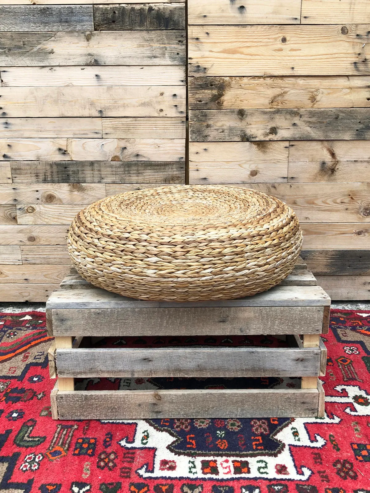 Chairs: Footstools & Pouffes