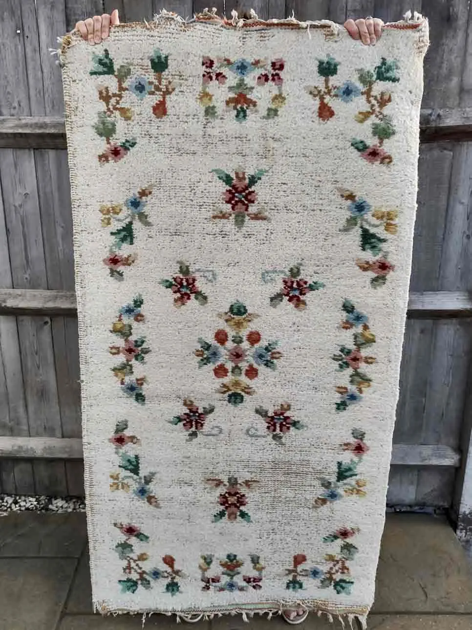 Rugs & Runners: Pretty Cream Floral