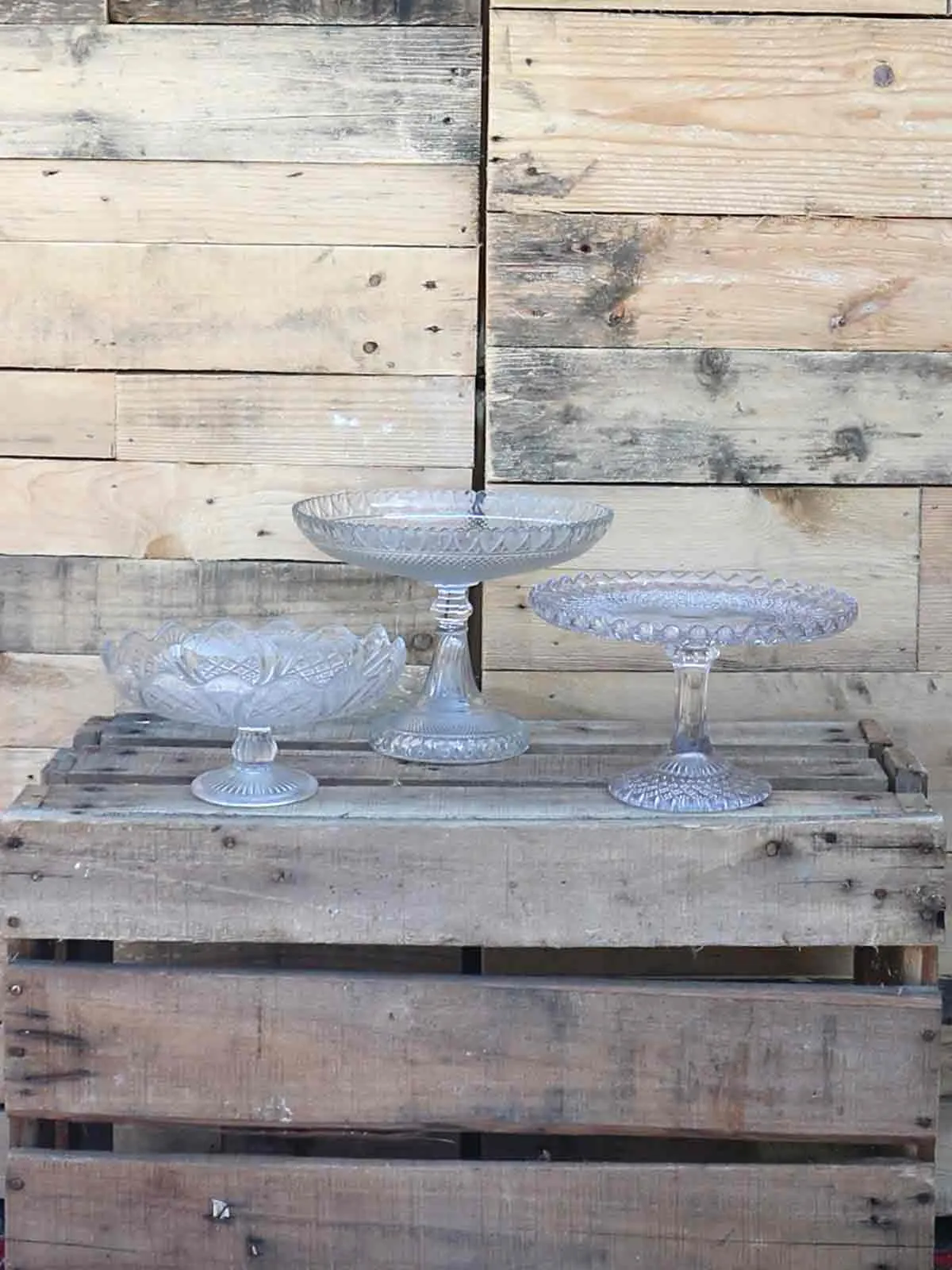 Cake Stands: Cut Glass
