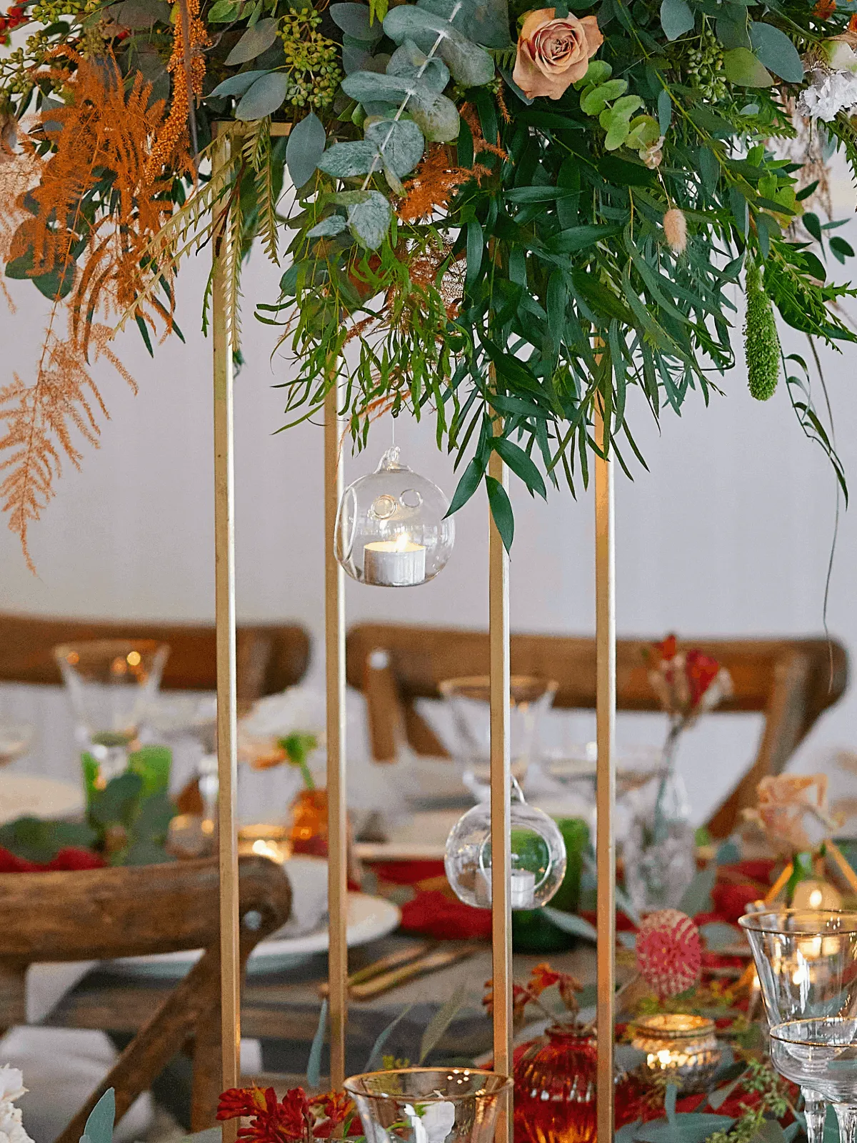 Tea Light Holders: Hanging Baubles