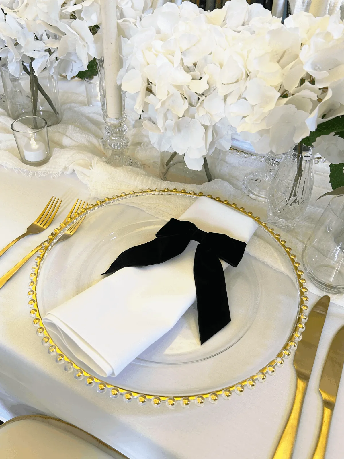 Charger Plates: Gold Beaded Rim